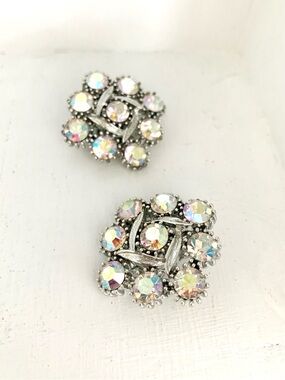 1950s Lisner aurora borealis rhinestone silver tone clip on earrings
